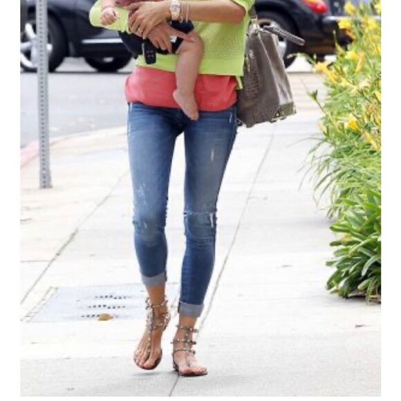 Valentino Garavani Rockstud Ankle Strap Gladiator Leather Thong Sandals - Picture 3 of 14